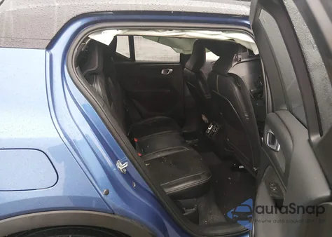 2020 Volvo Xc40 T5 R-Design from USA, damaged, VIN YV4162UMXL2311081